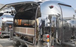 Chariot de vente mobile en aluminium pour gaufres et glaces, avec appareil à gaufres belges, armoire de trempage et stations de garniture pour l'activité de desserts - Product Image 2