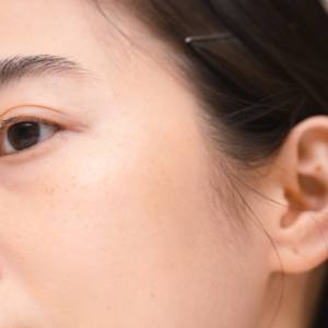 Fond de teint liquide longue tenue 24h, waterproof, couvrance totale, avec écran solaire SPF 50 - Product Image 5