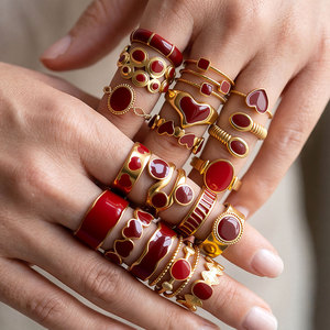Nuovo Anello Regolabile in Acciaio Inossidabile a Forma Geometrica 2026, <span class=keywords><strong>Rosso</strong></span> <span class=keywords><strong>Vino</strong></span> Placcato Oro 18K, Anello di Lusso Trendy da Donna - Product Image 1