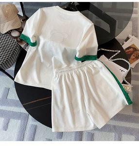 <span class=keywords><strong>Ensemble</strong></span> deux pièces d'été 2024 pour femme, motif ours <span class=keywords><strong>rose</strong></span> de dessin animé, nouvelle mode décontractée de Hong Kong, broderie ours, short fin - Product Image 5
