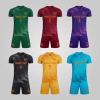 Maillots et tenues de football pour hommes de haute qualité, kits de football sportifs haut de gamme pour adultes disponibles en ensembles d'équipe