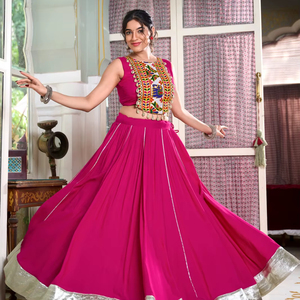 Nouveau chemisier de travail exclusif en rayonne festive Lehenga et Gamthi pour mariage et remise des diplômes Navratri - Product Image 1