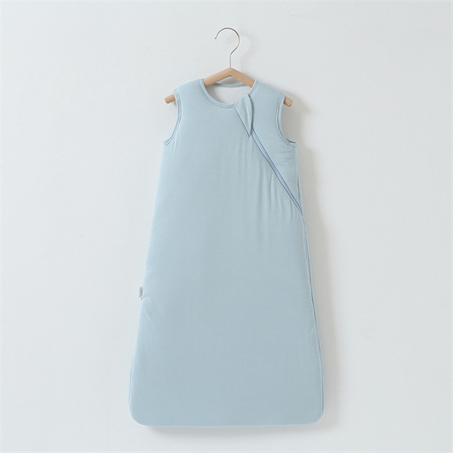bébé bleu