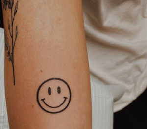 Autocollants de <span class=keywords><strong>tatouage</strong></span> temporaires imperméables personnalisés conception de <span class=keywords><strong>lune</strong></span> de couple pour homme <span class=keywords><strong>femme</strong></span> encre de jus de bras de transfert d'eau de 2 semaines - Product Image 6