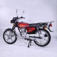Şehir içi ulaşım için yakıtlı, taşınabilir, iki tekerlekli motosiklet. Özelleştirme desteği, uzatılmış sele.