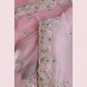 Saree chinois traditionnel de créateur avec codage multi-marches et broderie de paillettes - Product Image 1