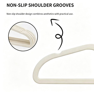 Cintre Minimaliste Ultra-Fin en ABS Antidérapant avec Crochet Chromé pour Armoire, Conception Durable à Niveau Unique, Écologique - Product Image 3