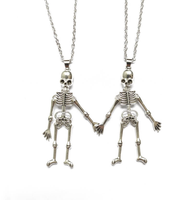 Drop Shipping Punk Style Trending Memorial Gift Halloween Couple Collier Dark Style Human Pendant Fashion Pendant Colliers