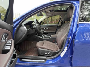 <span class=keywords><strong>BMW</strong></span> Série 3 <span class=keywords><strong>2022</strong></span> 320Li Pack M Sport Conduite à Gauche Intérieur Cuir Turbo <span class=keywords><strong>Prix</strong></span> Exportation Avantageux - Product Image 4