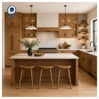 Armoires de cuisine en bois au design moderne avec finition mélamine imperméable, aspect bois, pour cuisines familiales contemporaines