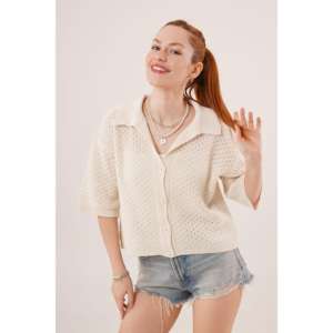 เสื้อคาร์ดิแกนผู้หญิงแบบขายส่ง แขนสั้นครึ่งแขน ติดกระดุม ดีไซน์เปิดไหล่ - Product Image 1