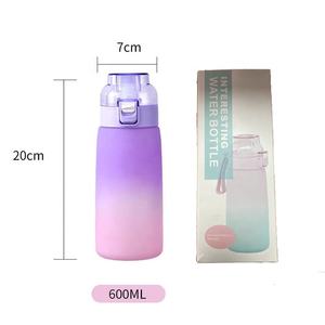 Bouteille d'eau aromatisée ZY 500 ml en stock avec capsules de saveur – Gobelet d'eau de haute qualité pour le camping et la pêche - Product Image 3