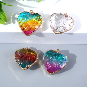 Colgante de piedras de cristal en forma de corazón, degradado colorido, técnica de incrustación de borde dorado galvanizado, abalorios de collar DIY - Product Image 3