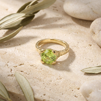 Bague ZG tendance à texture martelée, sertie de zirconiums cubiques verts ronds, en laiton plaqué or