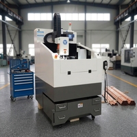 Machine CNC de gravure et d'estampage à chaud pour étiquettes de vin en laiton, avec gaufrage et débossage 3D haute précision et dorure à chaud