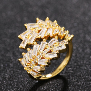 Anello Aperto a Foglia da Donna, Elegante Gioiello di Tendenza per le Dita - Product Image 1
