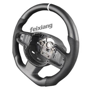 Volant sport en fibre de carbone mate pour <span class=keywords><strong>Volvo</strong></span> XC40 S90 S60 V60 V90 S40 V40 <span class=keywords><strong>XC60</strong></span> XC90 – Modification du volant - Product Image 5