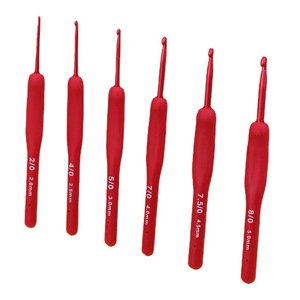 Agujas de Tejer Furls Tulip Tunisian, Juego de 6 Ganchos de Crochet Rojos, Aluminio TPR - Product Image 5