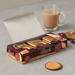 Bocadillos coreanos Lottes Binch Galleta de chocolate Bocadillos exóticos Venta al por mayor Galletas de sándwich de fresa 102G - Product Image 3