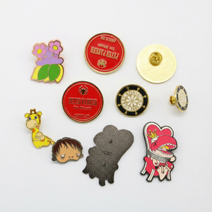 Insignias de Esmalte Cristianas y Católicas Personalizadas - Cruz, Fe, Insignias Religiosas para Grupos de Iglesia y Venta al por Mayor - Product Image 3