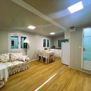 Casa Contenedor Expandible Ecológica con Energía Solar, Techo a Dos Aguas, Modular, Tipo Granny Flat, Mini Casa para Vivienda en Parques Escolares Australianos - Product Image 4