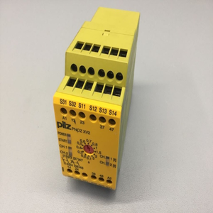 PLC 774502 - Xv2 3/24VDC / セーフティリレー倉庫 産業オートメーション PLC プログラミングコントローラ - Product Image 1