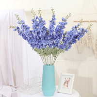 Salón de bodas Pasillo Decoración Blanco Fresia Flor de Jacinto Tacto real Flores artificiales realistas Delphinium azul