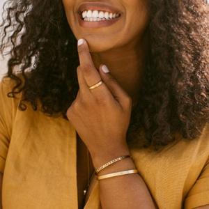 Brazalete grabado personalizado de acero inoxidable para mujer, pulsera de joyería negra, resistente a la misma resistencia a los derechos, la justicia Social - Product Image 4