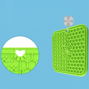 Tapis à lécher pour chien en silicone, tapis à beurre de cacahuète imperméable pour animaux de compagnie avec ventouse - Product Image 5