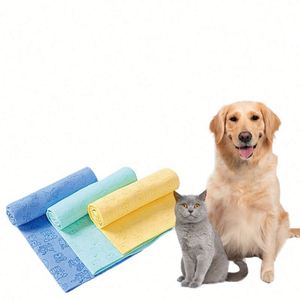 Toalla de Gamuza Plástica Multifuncional Súper Absorbente para Mascotas, Set para Baño de Perros Grandes, Toalla Refrescante para Gatos, Portátil - Product Image 1