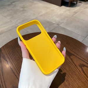 Coques de téléphone portable magnétiques en silicone liquide personnalisées pour iPhone 17 16 Pro Max avec support télescopique, bouton IA et protection antichoc - Product Image 6