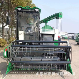 Moissonneuse-batteuse multifonctionnelle pour la récolte du maïs et des céréales avec transmission par engrenages, couleur verte - Product Image 1