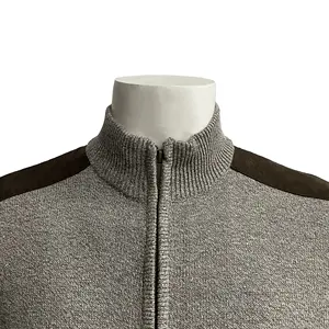 2023 nueva ropa de hombre hombro gamuza cremallera personalizada cabeza de cuero medio cuello alto cárdigan con cremallera suéter