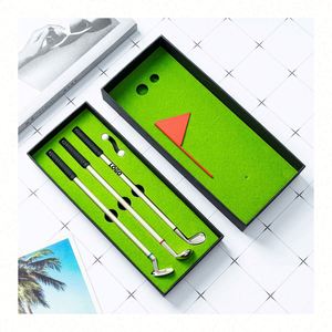 Set de Bolígrafos de Mini Golf - Green de Práctica de Golf de Escritorio con Bolígrafos de Metal con Punta de Bola, Regalos Únicos de Golf para Hombres y Mujeres - Product Image 1