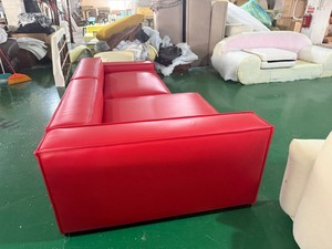 Sofá Seccional de cuero genuino de piel de vaca roja de 3 plazas de lujo superventas 2025 para muebles modernos para el hogar o el restaurante - Product Image 3