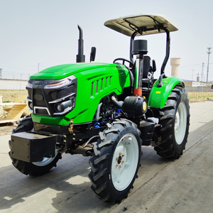 Tracteur agricole 4x4 noir à transmission par engrenages avec boîte de vitesses, niveau de sécurité élevé, machinerie agricole - Product Image 3
