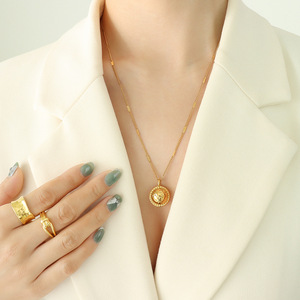 สร้อยคอประดับจี้รูปดาวเคราะห์ทรงกลมสามมิติทำจากสแตนเลสสตีล18K ชุบทองสำหรับเป็นของขวัญสำหรับผู้หญิง - Product Image 3