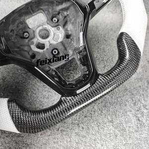 Volant en fibre de carbone pour modification et amélioration de Volkswagen <span class=keywords><strong>Golf</strong></span> 8 <span class=keywords><strong>GTI</strong></span> Polo - Product Image 3