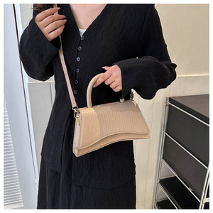 2023 mode tendance urbaine couleur unie trapèze coréen tempérament <span class=keywords><strong>Net</strong></span> rouge sablier unique épaule sac de messager - Product Image 4