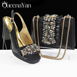 Set di <span class=keywords><strong>Scarpe</strong></span> e Borsa <span class=keywords><strong>da</strong></span> Sposa per Donna con Tacco Quadrato 10cm, Punta Aperta, in PU, Cinturini Convertibili, Decorazioni Estive con Pietre - Product Image 4