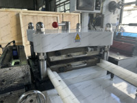 Machine de découpe automatique à plat pour estampage à chaud, pliage manuel et découpe de papier adhésif