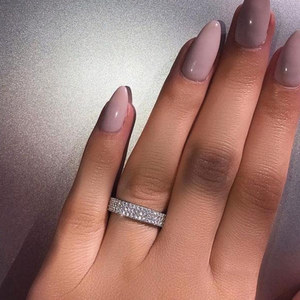 Anello da donna in stile naturale minimalista con design scintillante intarsiato, gioielli alla moda - Product Image 2