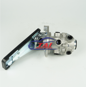 Cylindre maître de frein d'origine neuf pour Mitsubishi Fuso FV413 241-02903 - Product Image 3