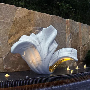 Escultura de imitación de jade en acero inoxidable, abstracta e irregular, para montaje en suelo, ideal para oficinas de ventas, hoteles, plazas y fuentes de agua. - Product Image 4