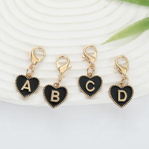 Porte-clés Cœur 26 Lettres Anglaises, Pendentif Nom pour Carte d'Identité et Clés, Accessoire Chaussures, Cadeau - Vente Flash - Product Image 4