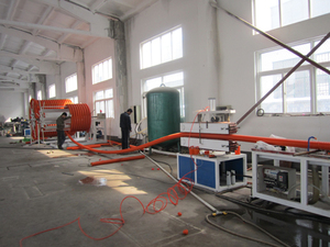 Ligne <span class=keywords><strong>de</strong></span> production d'extrusion <span class=keywords><strong>de</strong></span> tuyau <span class=keywords><strong>de</strong></span> sous-tube <span class=keywords><strong>de</strong></span> communication <span class=keywords><strong>de</strong></span> <span class=keywords><strong>gaine</strong></span> <span class=keywords><strong>de</strong></span> câble à fibres optiques <span class=keywords><strong>de</strong></span> morue Machine - Product Image 5