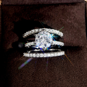 Ensemble de bagues à trois couches micro-pavées en diamant simulé pour femme, bijoux de demande en mariage - Product Image 4