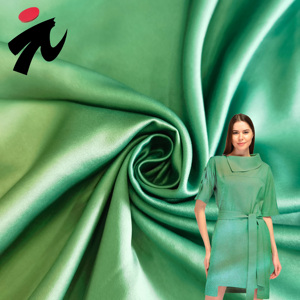 Vente en gros 100% Polyester Satin Tissu Doux Stretch Chemises Manteaux pour Filles pour Mariages Vêtements Tissé Imprimé Enduit Uni - Product Image 1