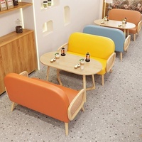 Ensemble de mobilier commercial multifonctionnel de style nordique moderne pour restaurant, café, bar à thé, réception et négociation, avec combinaison table et chaise