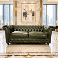 Canapé deux places Chesterfield vintage en cuir véritable G-Bardon, rembourrage en mousse capitonnée de qualité supérieure, pieds en bois - Meubles de salon de villa